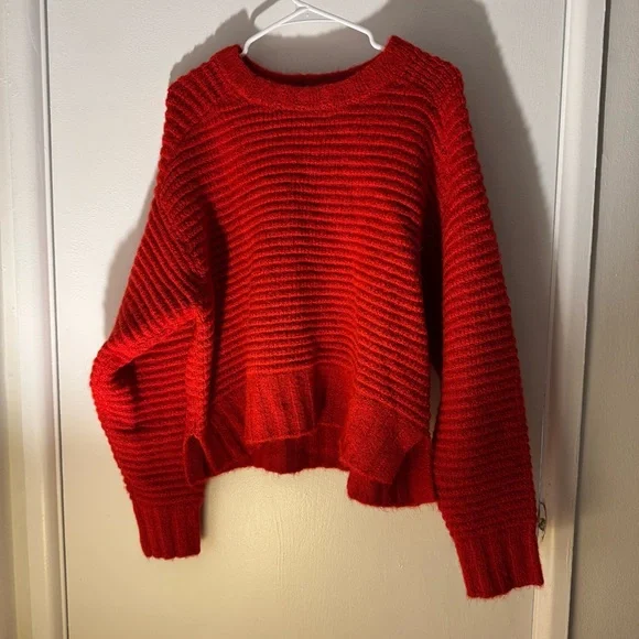 Pistola Adina Pullover Evereve Rouge
Size Large - Picture 9 of 11